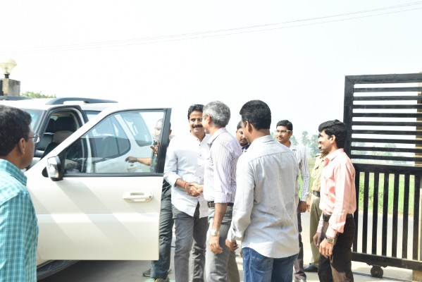 Receiving Chief Guest Sri Arimilli Radhakrishna.